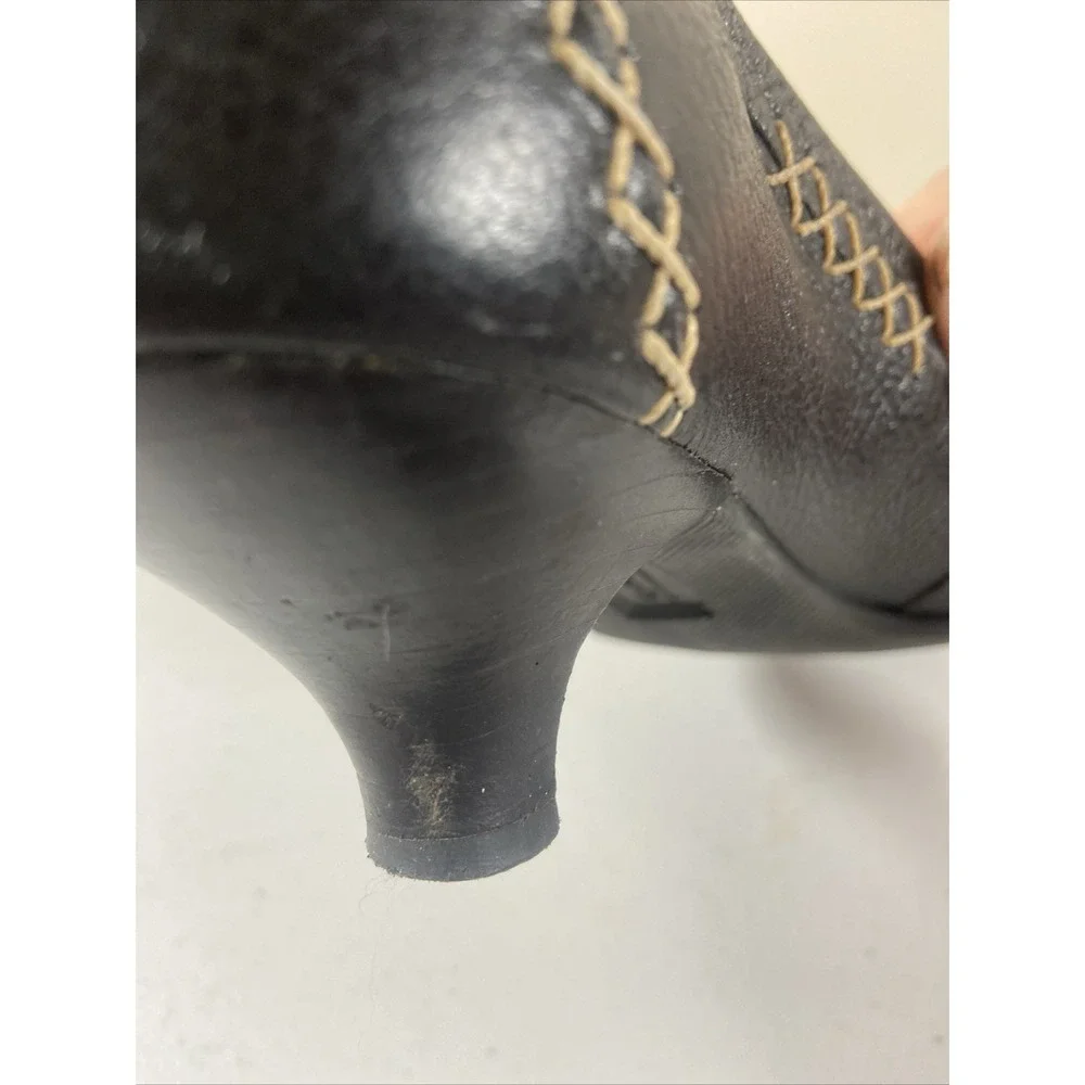 TALBOTS Loafers Pebble Leather Black Kitten Heel Women's Sz 8B Brazil Office EUC